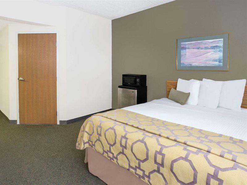 Baymont By Wyndham Janesville Zewnętrze zdjęcie